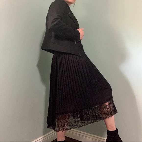 CLUB MONACO lace trim pleated midi skirt - Picture 11 of 13